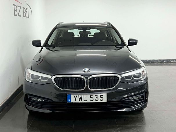 BMW 530d Touring xDrive 196 kW image number 2