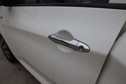 Car image 31