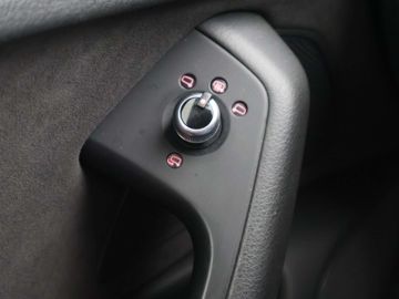 Car image 37