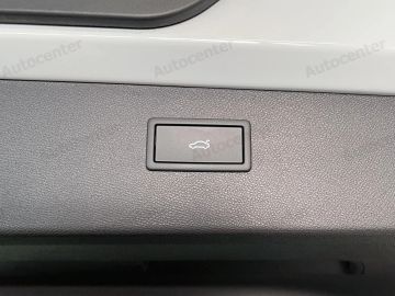 Car image 35