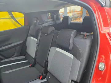 Car image 29