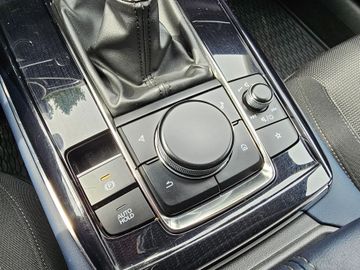 Car image 28