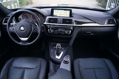 Car image 36