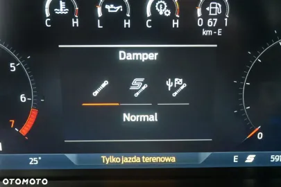 Car image 40