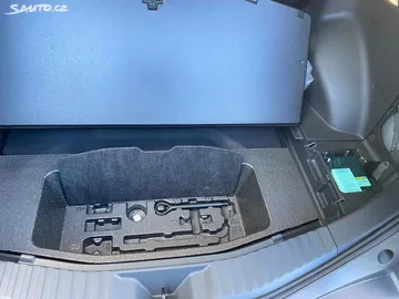 Car image 29