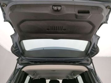 Car image 33