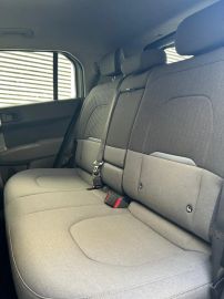 Car image 32