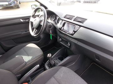 Car image 30