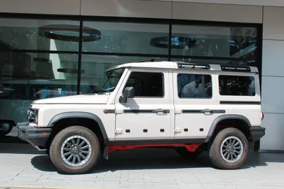 Car image 3