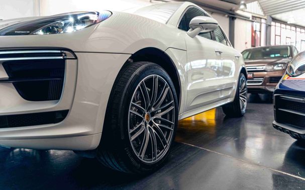 Porsche Macan Turbo 324 kW image number 3