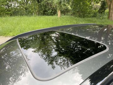 Car image 33