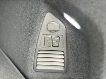 Car image 47