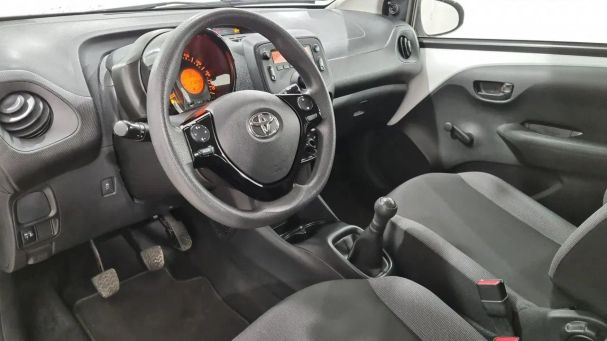 Toyota Aygo 53 kW image number 11