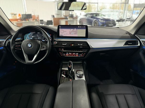 BMW 530 Touring 215 kW image number 34