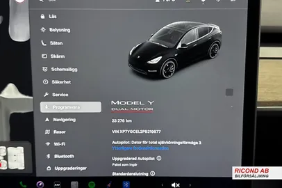 Car image 19
