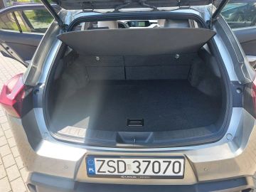 Car image 25