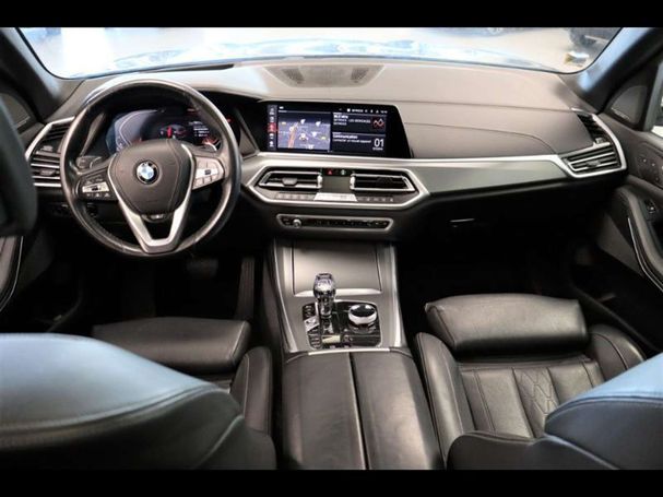 BMW X5 xDrive30d xLine 198 kW image number 11