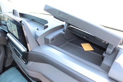 Car image 43