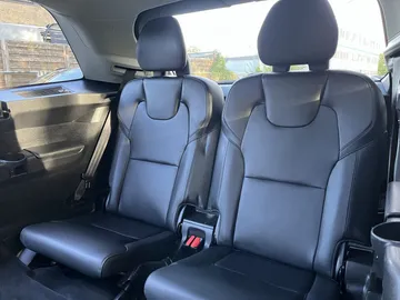 Car image 32