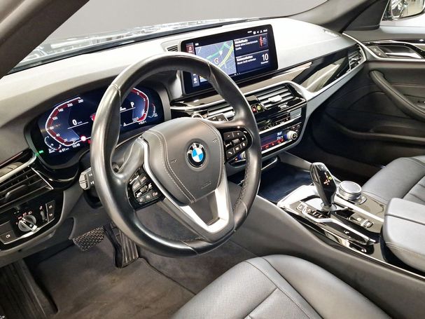 BMW 520d Touring xDrive 140 kW image number 4