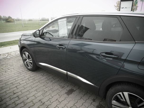 Peugeot 3008 Hybrid e-EAT8 165 kW image number 6