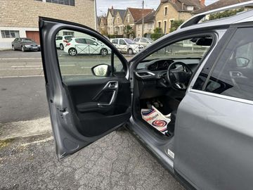 Car image 40