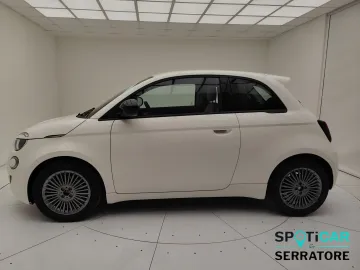 Car image 16