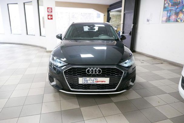 Audi A3 30 TFSI S tronic Sportback Business 81 kW image number 2