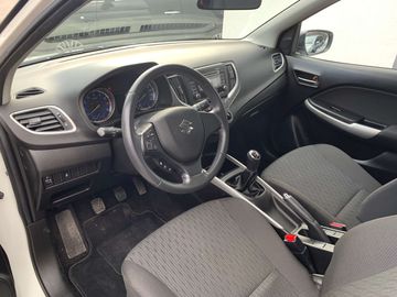 Car image 10