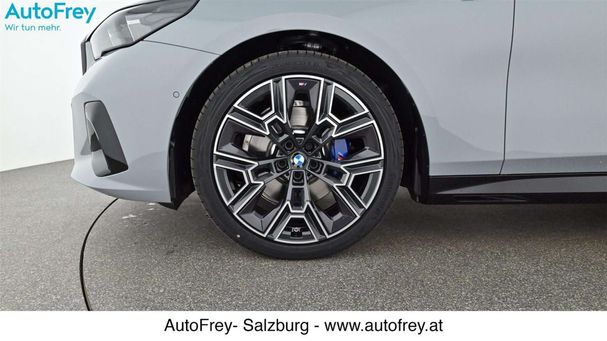 BMW 520d Touring xDrive 145 kW image number 16