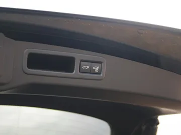 Car image 42