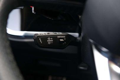 Car image 33