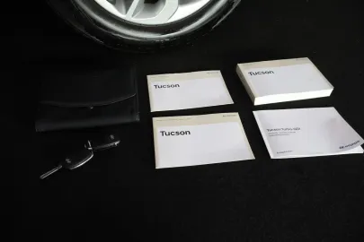 Car image 25