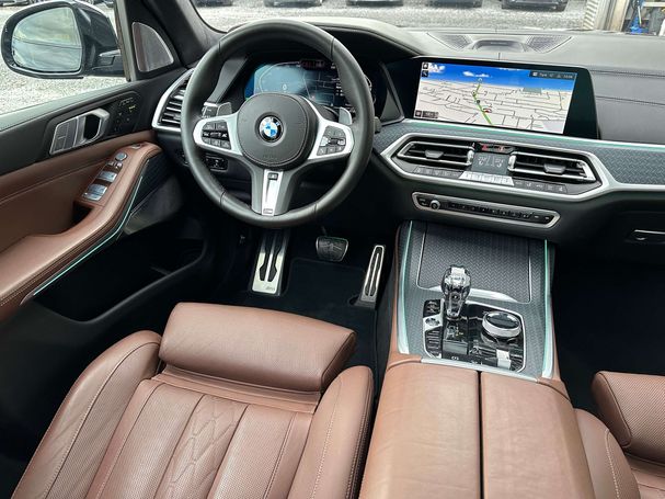 BMW X7 M xDrive 250 kW image number 42