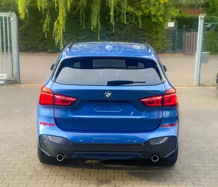 Car image 40