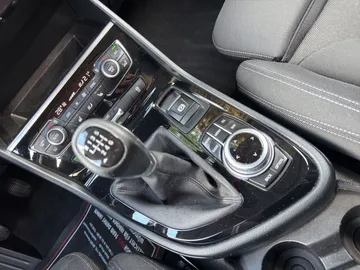 Car image 36
