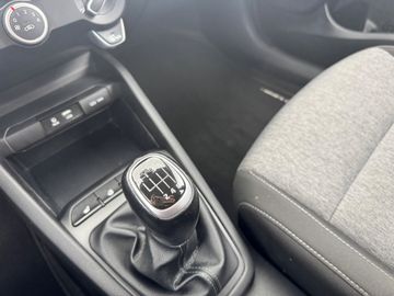 Car image 19