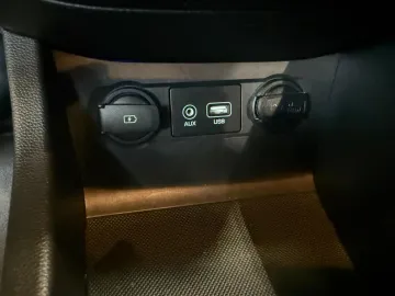 Car image 39