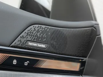 Car image 47