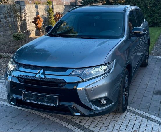 Mitsubishi Outlander 2WD 110 kW image number 1