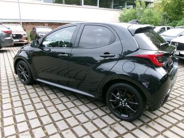 Car image 4