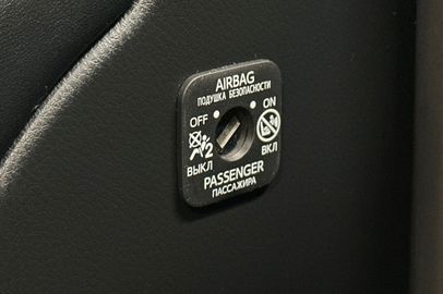 Car image 24