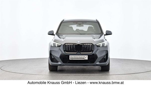 BMW iX1 xDrive30 200 kW image number 9