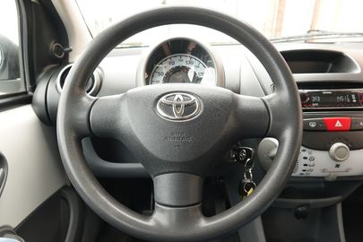 Car image 21