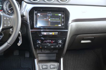 Car image 11