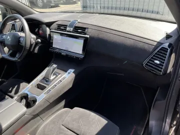 Car image 37