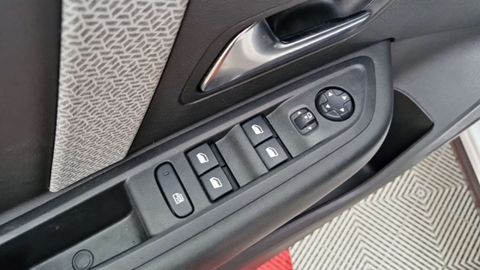 Car image 37