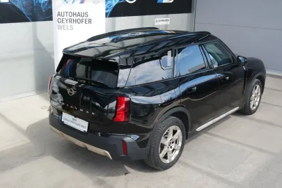 Car image 38