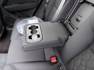 Car image 43