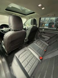 Car image 36